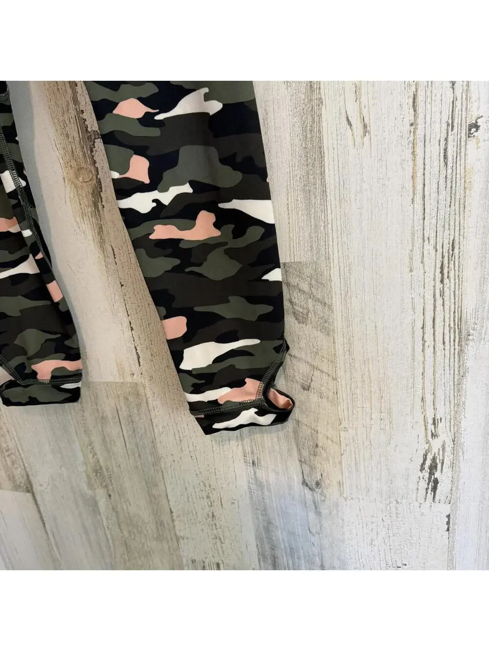 Old Navy Active Girls Size Large (10/12) Camo Leggings Activewear